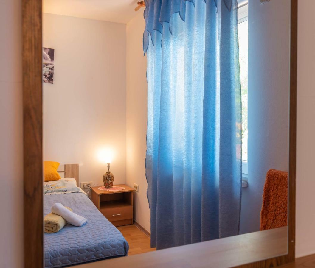 Nostress Apartment Pula Exterior photo