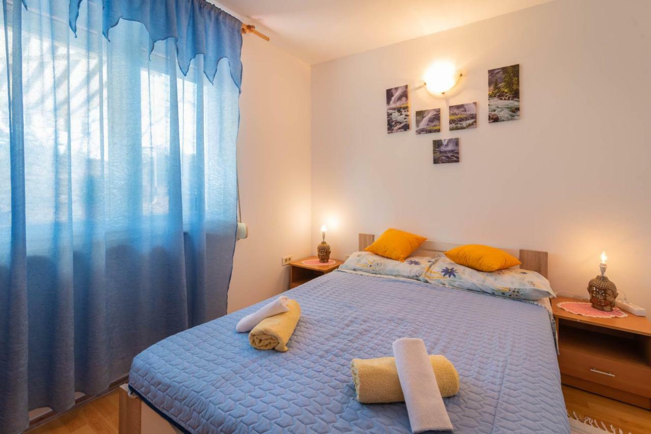 Nostress Apartment Pula Exterior photo