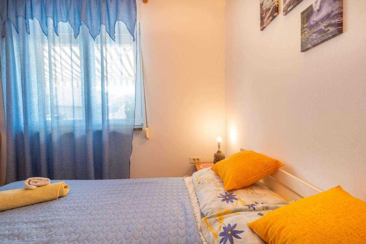Nostress Apartment Pula Exterior photo